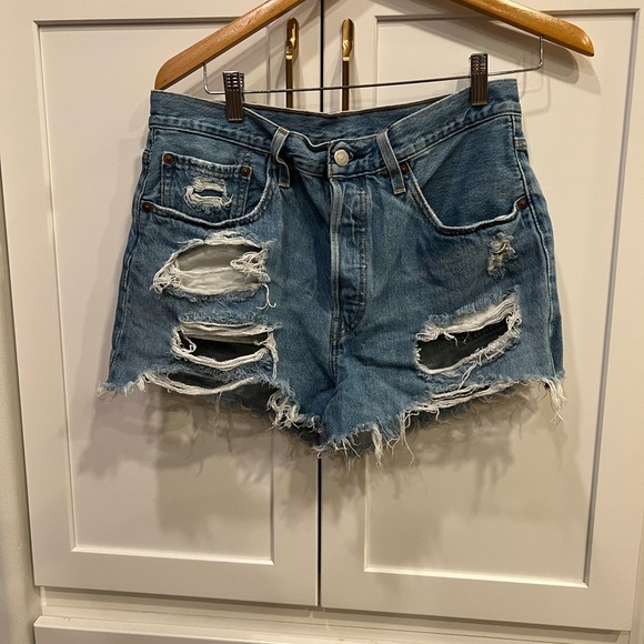 Levi’s 501 denim cutoff shorts size 30 waist - Picture 8 of 16